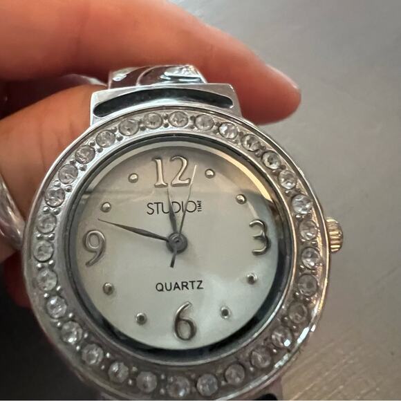 Geneva Studio Montreal De Fleur 5 Cuff Watches - Picture 7 of 10